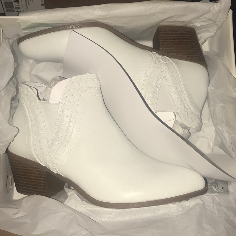 😍New White Faux Leather Booties❤️ - Picture 2 of 7